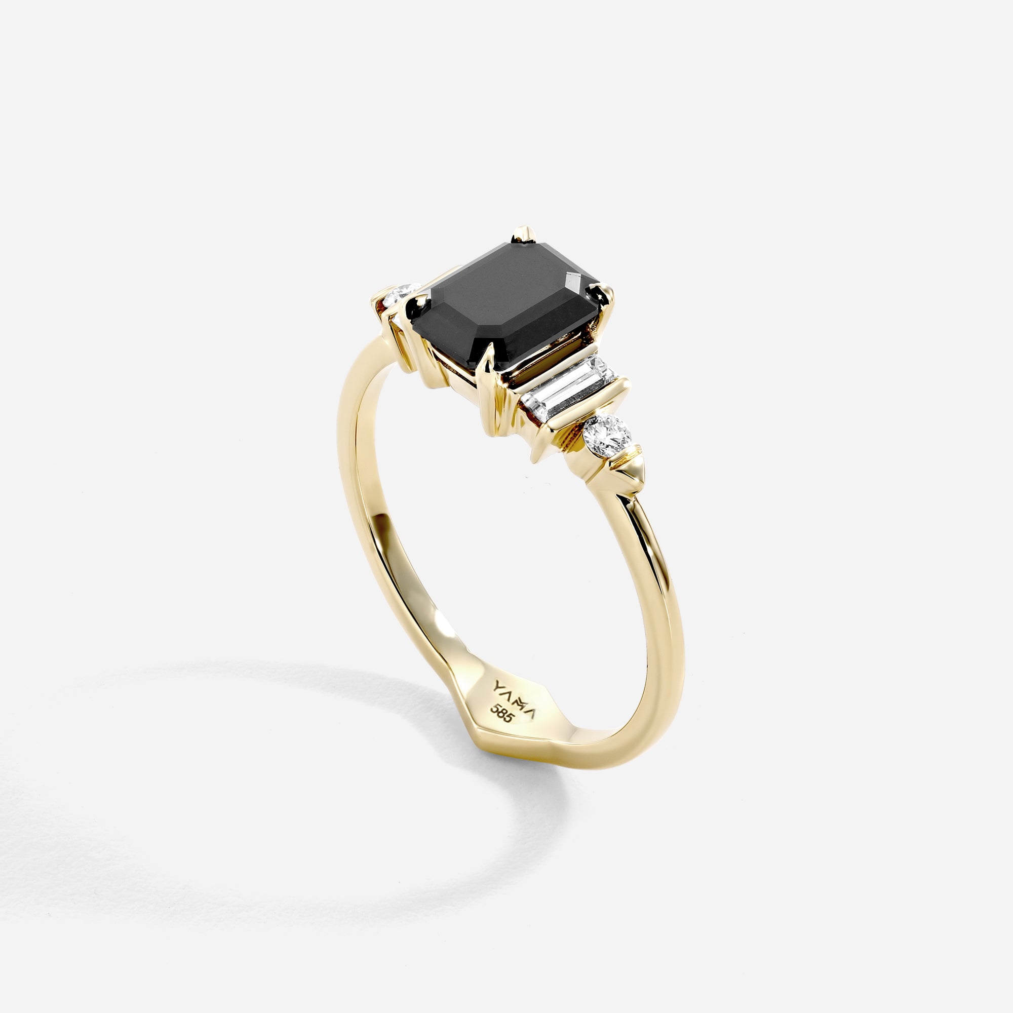 Baguette Black Spinel Ring in Silver – Atelier LAF Montreal